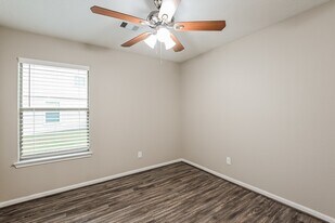 16030 Arapaho Bend Ln in Cypress, TX - Building Photo