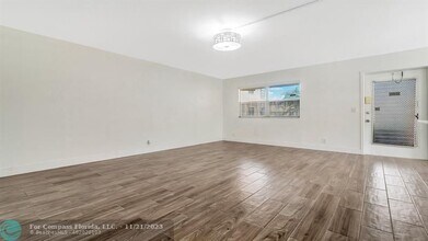 213 Saxony Ln in Delray Beach, FL - Building Photo - Building Photo