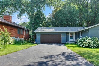 3000 Highview Ln in Mound, MN - Building Photo - Building Photo