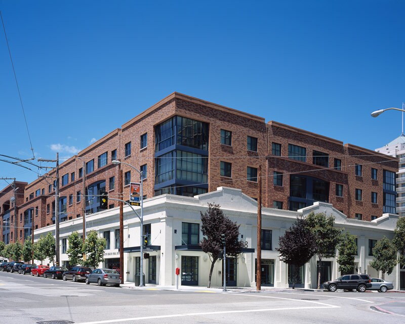 88 Townsend St in San Francisco, CA - Building Photo