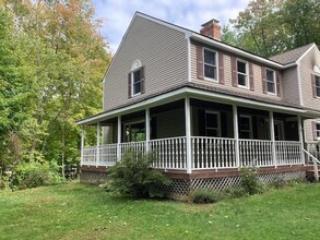95 Mammoth Rd in Hooksett, NH - Building Photo - Building Photo