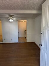 209 Strawberry Ln in Daytona Beach, FL - Foto de edificio - Building Photo