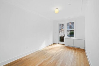 110 Putnam Ave in Brooklyn, NY - Building Photo - Building Photo