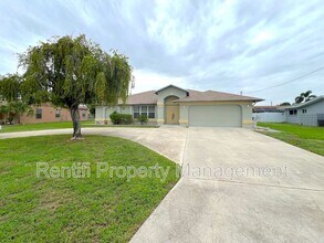 3529 SE 5th Ave in Cape Coral, FL - Building Photo - Building Photo