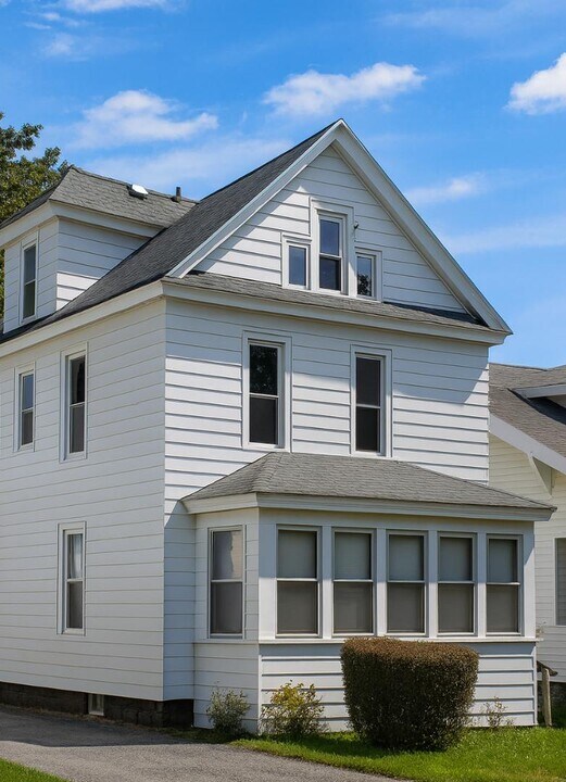 502 Helen St in Syracuse, NY - Building Photo