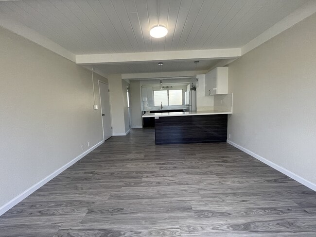 861 Ala Lilikoi St in Honolulu, HI - Building Photo - Building Photo