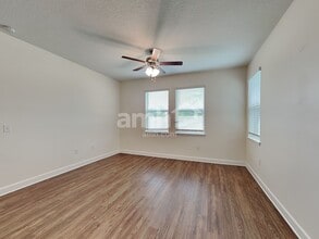 313 Pine Terrace Dr in Ruskin, FL - Building Photo - Building Photo