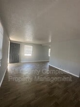 3254 Phyllis St in Jacksonville, FL - Building Photo - Building Photo