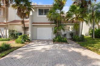 4448 NW 98th Ave in Doral, FL - Building Photo - Building Photo