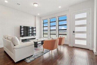528 Secretariat Dr in Rowlett, TX - Building Photo - Building Photo
