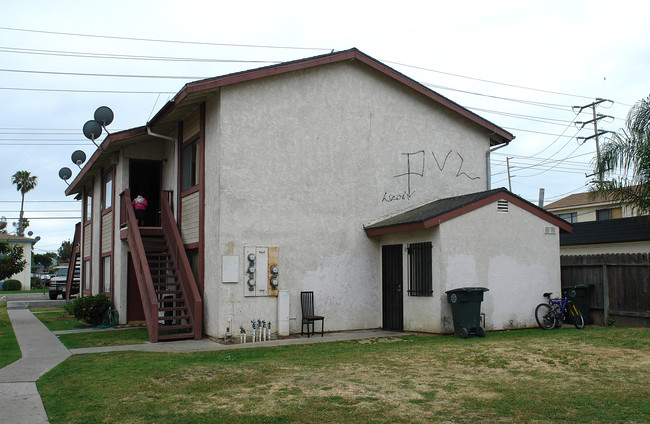 780 W Wilson St in Costa Mesa, CA - Foto de edificio - Building Photo