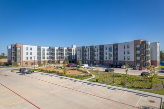 Lockwood on Buffalo Bayou in Houston, TX - Building Photo - Building Photo