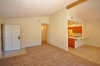 3102 Via Merde in Carlsbad, CA - Building Photo - Building Photo