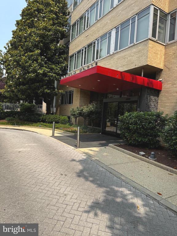 1711 Massachusetts Ave NW in Washington, DC - Building Photo - Building Photo