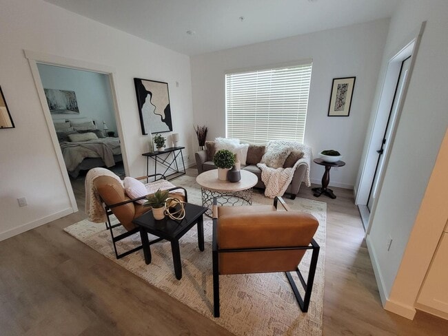 Copperstone Luxury Apartments and Townhomes in Lakewood, WA - Building Photo - Building Photo