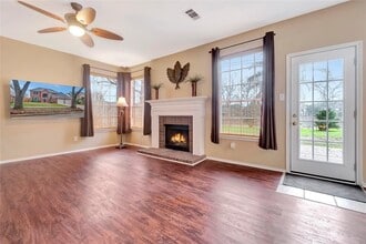 4323 Ringrose Dr in Missouri City, TX - Foto de edificio - Building Photo