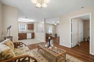 1618 Bayou Shore Dr in Galveston, TX - Building Photo - Building Photo