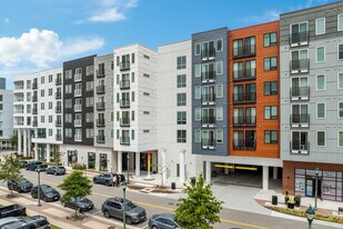 Mosaic Summit Pointe in Chesapeake, VA - Building Photo