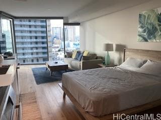 property at 1001 Queen St