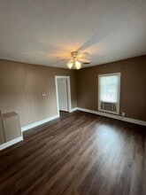 208 W Miller St in Bloomington, IL - Building Photo - Building Photo