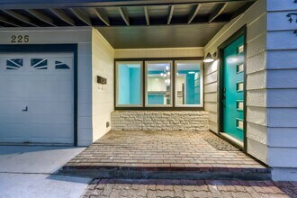225 Seford Dr in Terrell Hills, TX - Building Photo - Building Photo