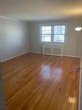 343 Bloomfield Ave, Unit Apt 8 in Verona, NJ - Building Photo - Building Photo