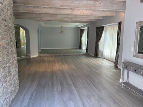 30057 Torrepines Pl in Agoura Hills, CA - Building Photo - Building Photo