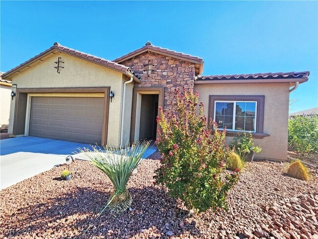 5375 E La Campana Dr in Pahrump, NV - Building Photo - Building Photo