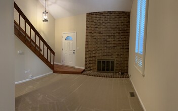 128 Mohawk Trl in Lake Zurich, IL - Building Photo - Building Photo