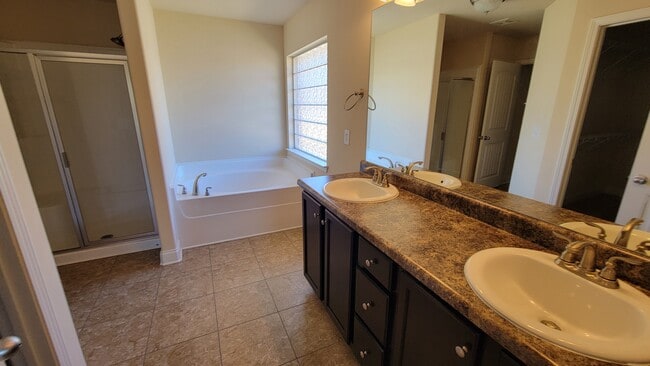 1013 River Crest Trl in Helena, AL - Building Photo - Building Photo