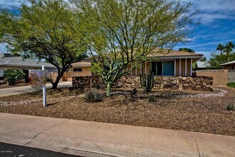 1030 E Manhatton Dr in Tempe, AZ - Building Photo - Building Photo