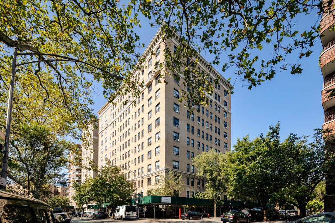 50 Plaza St E in Brooklyn, NY - Foto de edificio