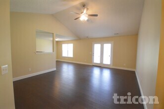 4136 Red Shed Ln in Charlotte, NC - Building Photo - Building Photo