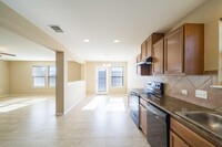 6501 Ladywell Ln in Austin, TX - Foto de edificio - Building Photo