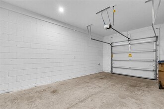 1104 Lakeshore Breeze Pl in Kissimmee, FL - Building Photo - Building Photo