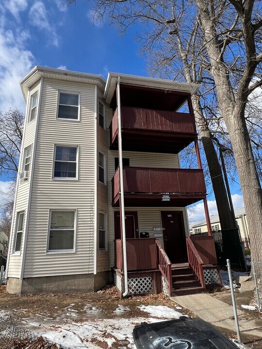 703 Garden St in Hartford, CT - Building Photo