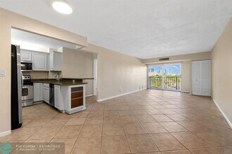 1625 SE 10th Ave in Fort Lauderdale, FL - Building Photo - Building Photo