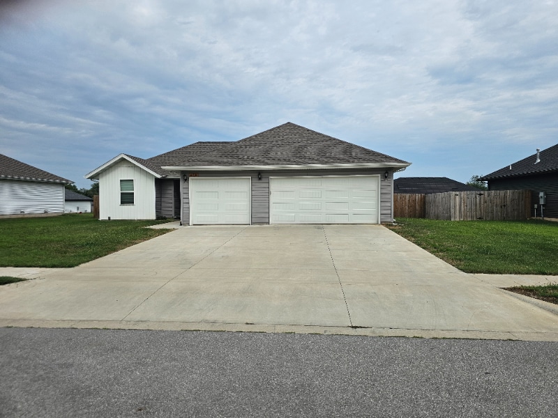 488 Hudson Ave in Republic, MO - Building Photo