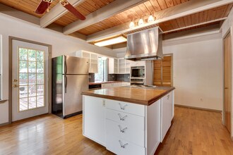 1301 Dublin St in Grapevine, TX - Building Photo - Building Photo