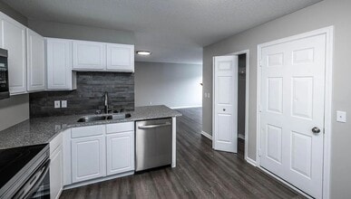 8919 Ladino Cir in Eden Prairie, MN - Building Photo - Building Photo