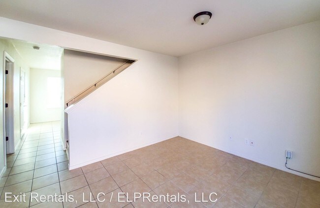 3805 Moonlight Ave-Unit -Unit A in El Paso, TX - Building Photo - Building Photo
