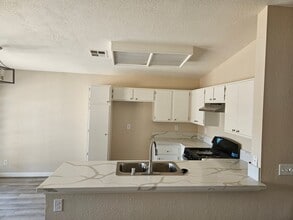 10850 Euclid St in Adelanto, CA - Building Photo - Building Photo