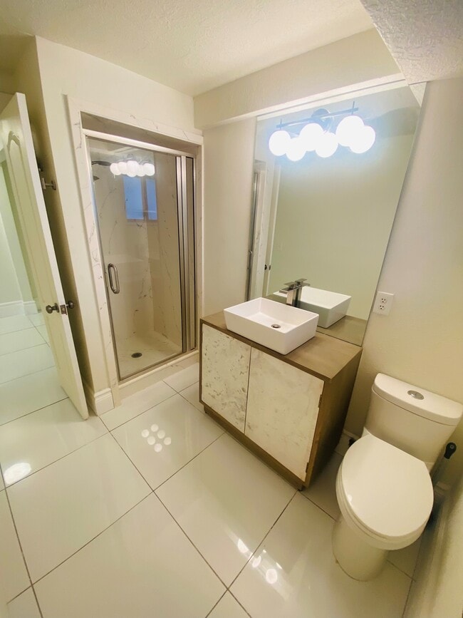 1136 Fairway Cir, Unit Basement in Farmington, UT - Building Photo - Building Photo