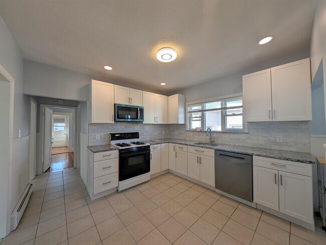 9 New Hampshire Ave in Somerville, MA - Building Photo - Building Photo