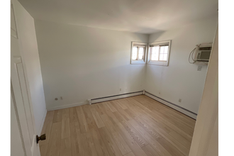 2354 W 14 Mile Rd in Royal Oak, MI - Building Photo - Building Photo