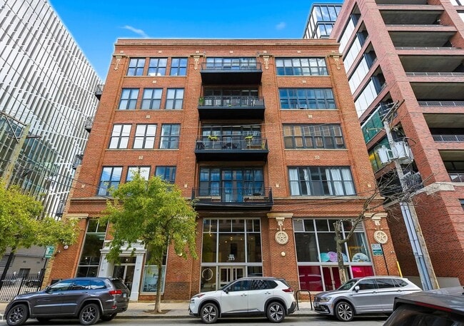 property at 215 N Aberdeen St