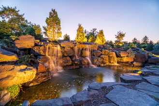 Cedars of Edina Apartments in Edina, MN - Building Photo - Building Photo