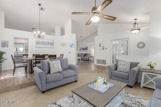 17602 N 57th St in Scottsdale, AZ - Building Photo - Building Photo
