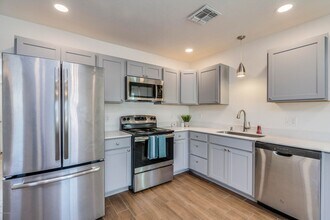 1720 E Edison St in Tucson, AZ - Building Photo - Building Photo