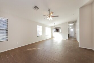 8028 S 48th Ln in Phoenix, AZ - Building Photo - Building Photo